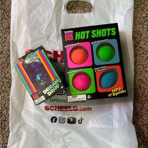 Hot Shots Dream Drop NeeDoh